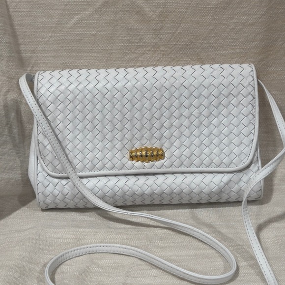 Vintage Ganson White Woven Leather Crossbody Bag Gold Hardware Intrecciato Style - Picture 2 of 9